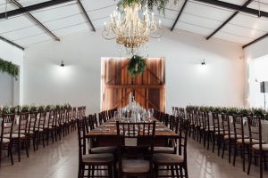 Eagle's Cliff Wines Restaurant