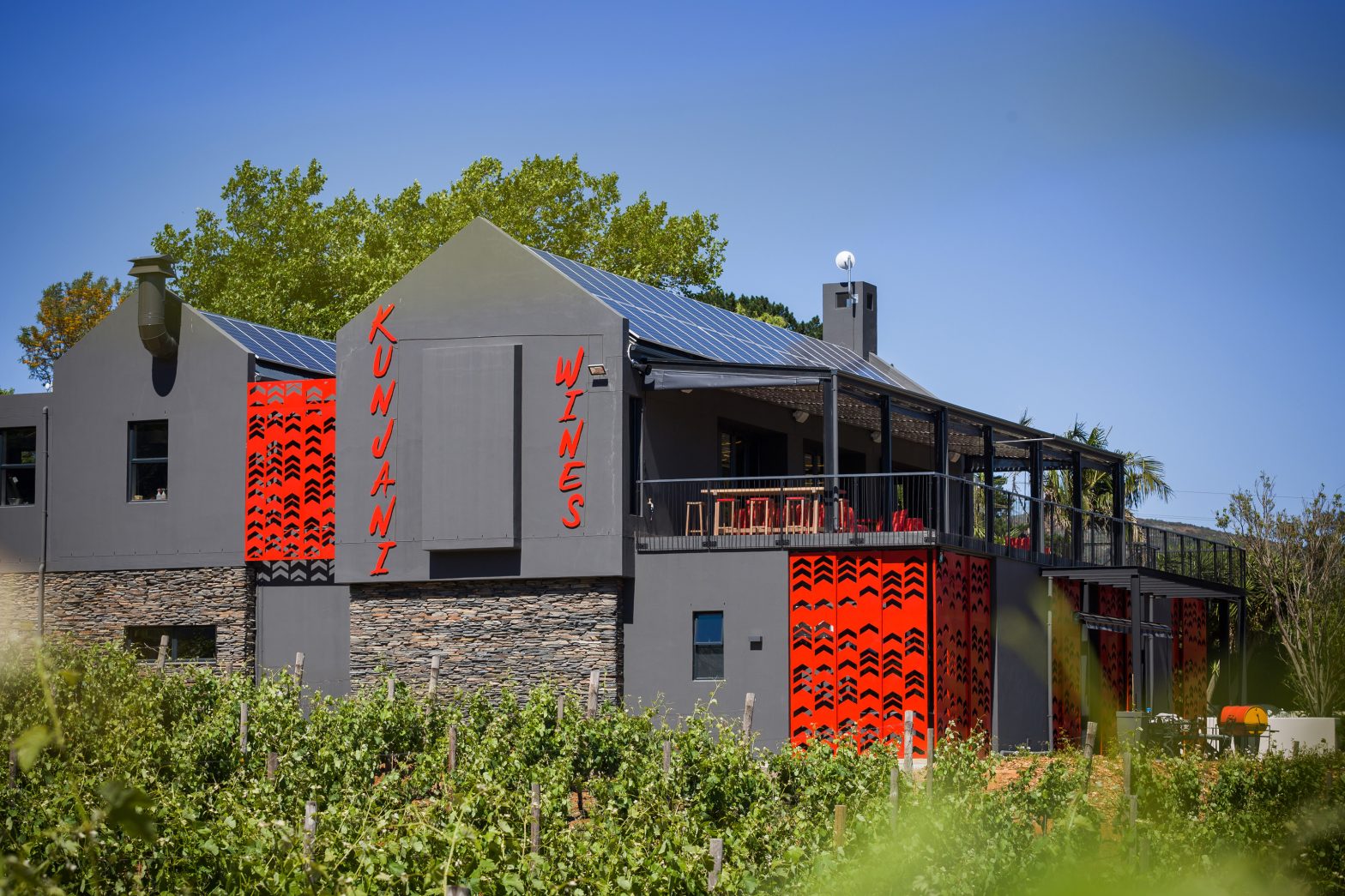 Kunjani Exterior