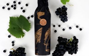 Lozarn Wines red wine